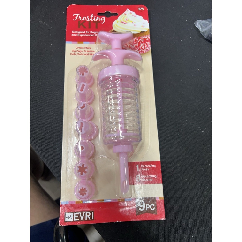 NEW Frosting‎ Kit 9 pc decorating icing press and 8 nozzles pink kitchen EVRI